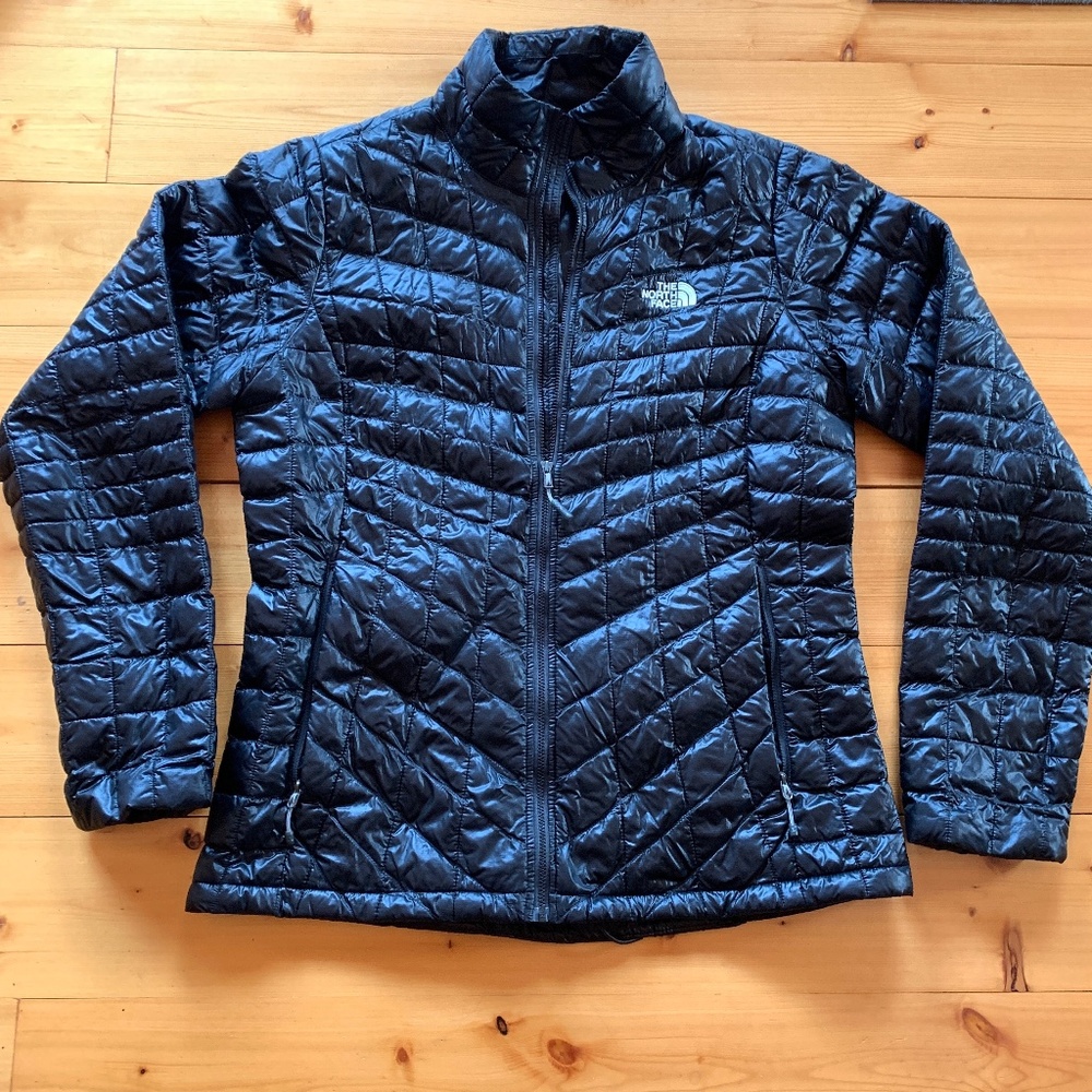 The North Face Thermoball jacket Size Medium